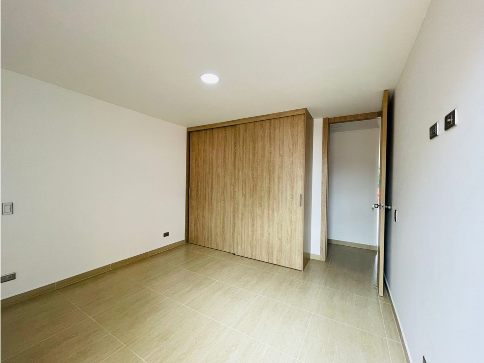 Apartamento de 3 alcobas en arriendo en Conquistadores, Medellín, 100 m² · foto 8 de 19