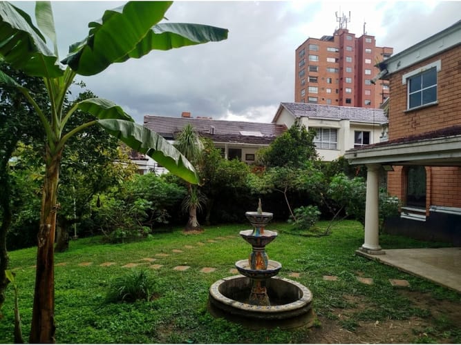 Casa en venta en Vía Las Palmas, Medellín, 291 m² · foto 3 de 7