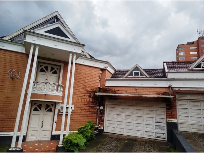 Casa en venta en Vía Las Palmas, Medellín, 291 m² · foto 4 de 7