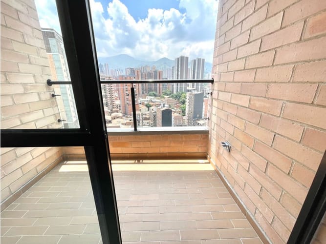 Apartamento de 2 alcobas en venta en Monteazul, Sabaneta, 54 m² · foto 3 de 13