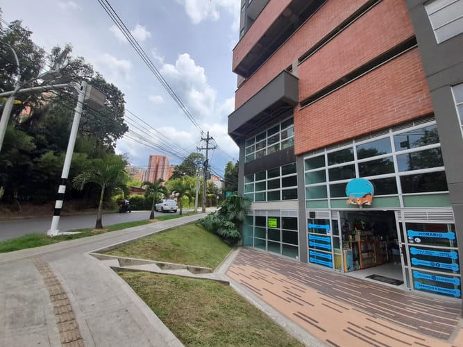 Local en arriendo en Tres Esquinas, Sabaneta, 153 m² · foto 10 de 11