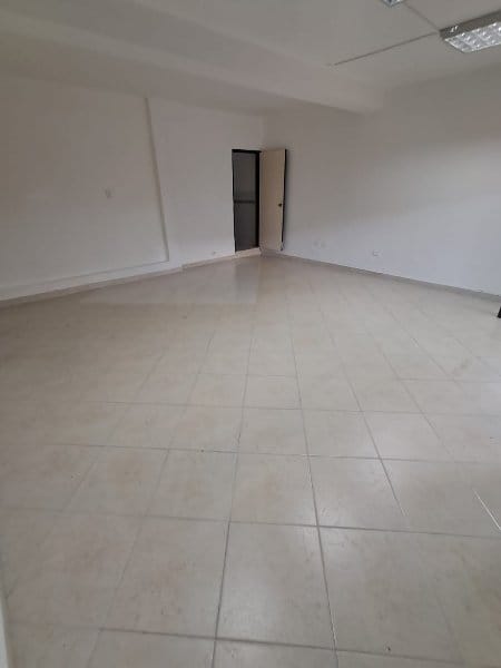 Local en arriendo en Patio Bonito, Medellín, 35 m² · foto 6 de 7