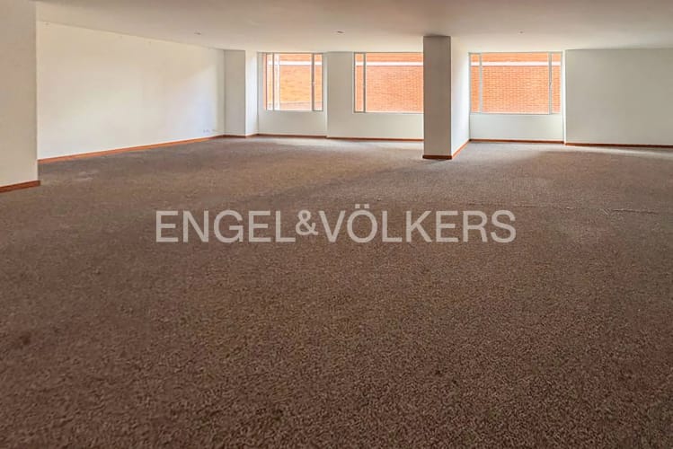 Apartamento de 4 alcobas en venta en Santa Paula, Bogotá, 246 m² · foto 16 de 18