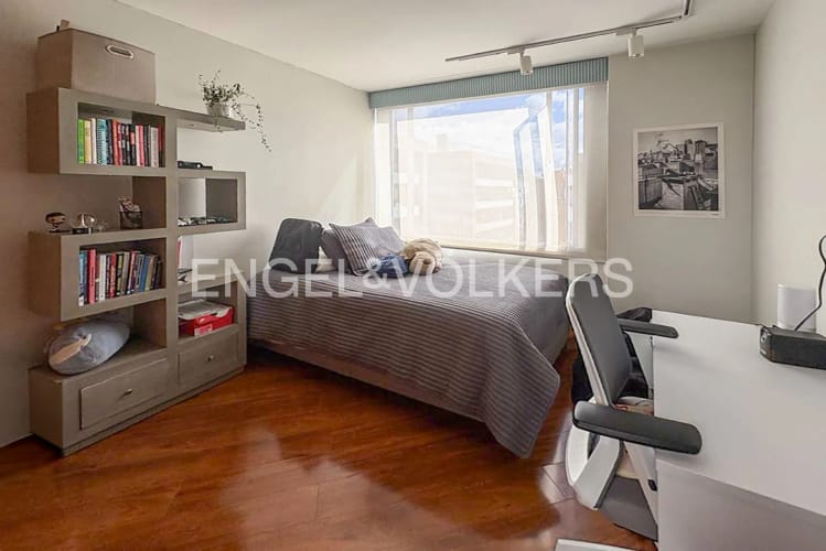 Apartamento de 4 alcobas en venta en Santa Paula, Bogotá, 246 m² · foto 13 de 18