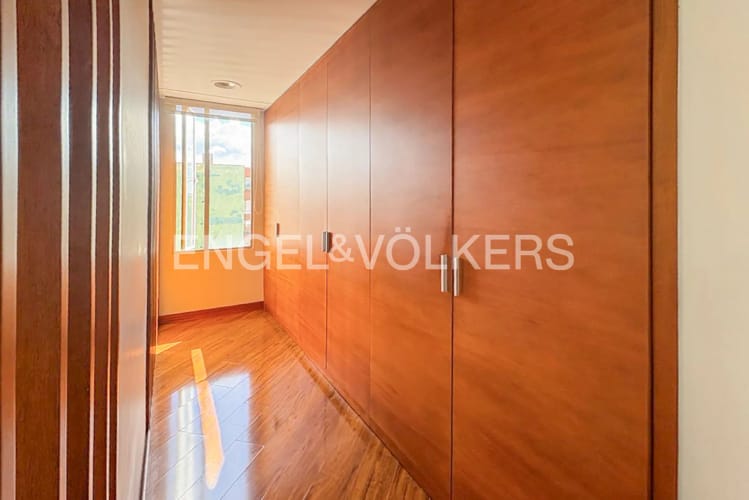 Apartamento de 4 alcobas en venta en Santa Paula, Bogotá, 246 m² · foto 10 de 18