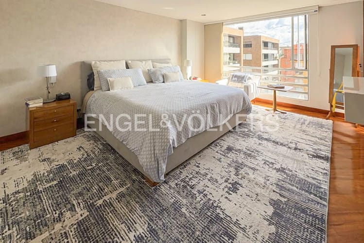 Apartamento de 4 alcobas en venta en Santa Paula, Bogotá, 246 m² · foto 8 de 18