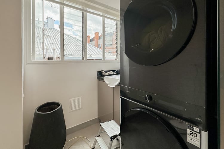 Apartamento de 1 alcoba en venta en Santa Paula, Bogotá, 91 m² · foto 9 de 16