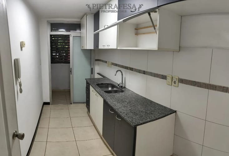 Apartamento en alquiler, 2 dormitorios, 1 baño, terraza lavadero. Aguada. · Foto 4