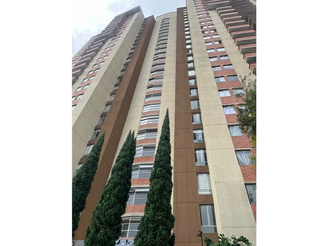 Apartamento de 3 alcobas en arriendo en Cabañas, Bello, 68 m² · foto 2 de 10
