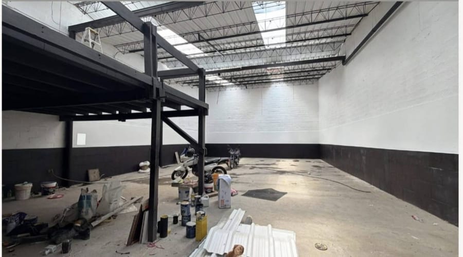 Bodega en arriendo en Suramérica, Medellín, 260 m² · foto 4 de 8