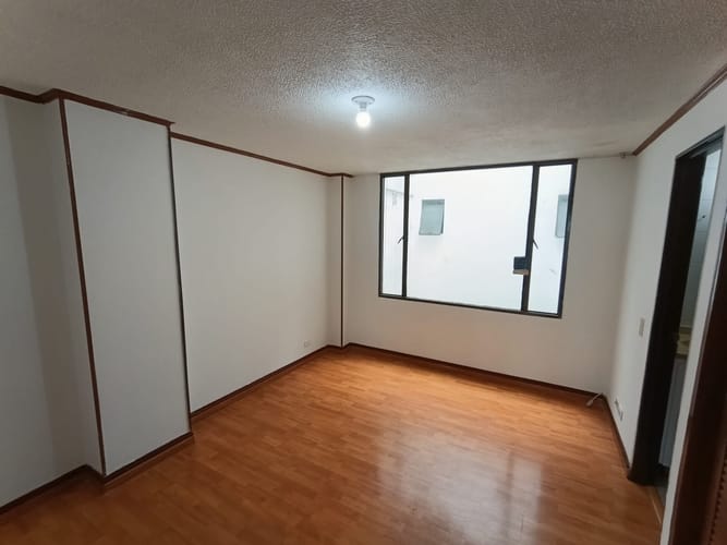 Apartamento de 3 alcobas en venta en Quinta Paredes, Bogotá, 76 m² · foto 14 de 24