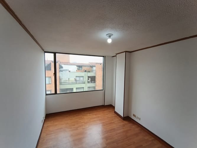 Apartamento de 3 alcobas en venta en Quinta Paredes, Bogotá, 76 m² · foto 18 de 24