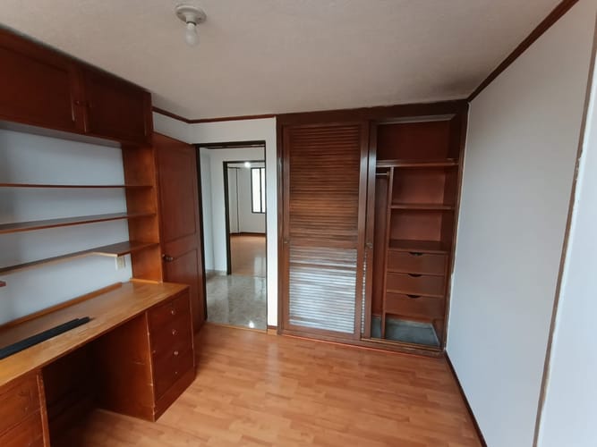 Apartamento de 3 alcobas en venta en Quinta Paredes, Bogotá, 76 m² · foto 19 de 24