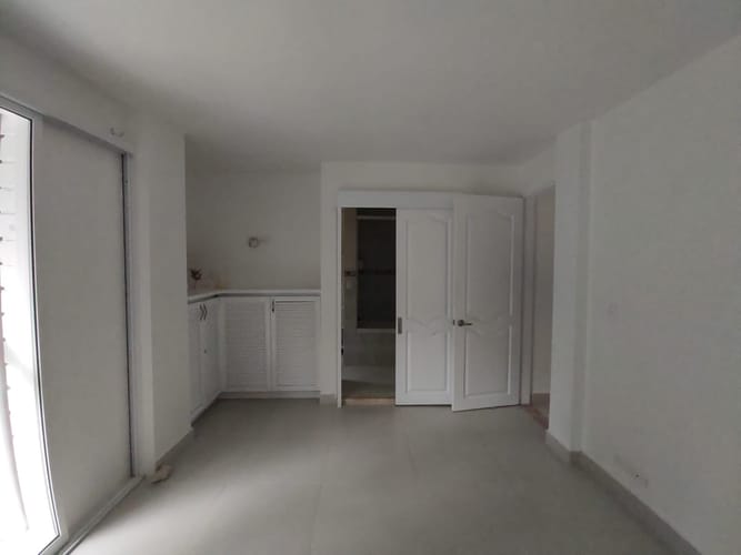Casa de 5 alcobas en venta en Escobero, Envigado, 240 m² · foto 11 de 19