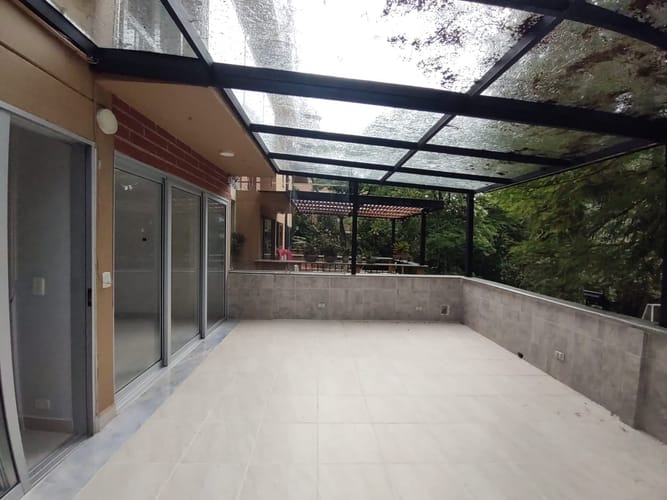Casa de 5 alcobas en venta en Escobero, Envigado, 240 m² · foto 5 de 19