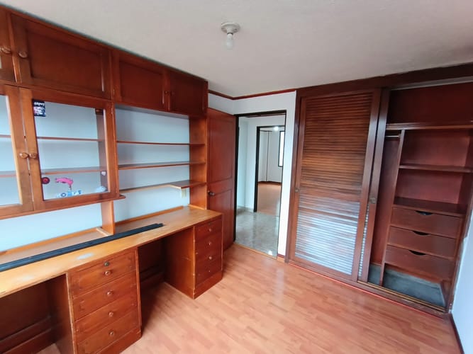 Apartamento de 3 alcobas en venta en Quinta Paredes, Bogotá, 76 m² · foto 20 de 24