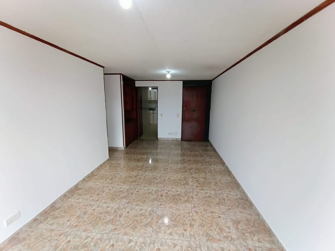 Apartamento de 3 alcobas en venta en Quinta Paredes, Bogotá, 76 m² · foto 3 de 24