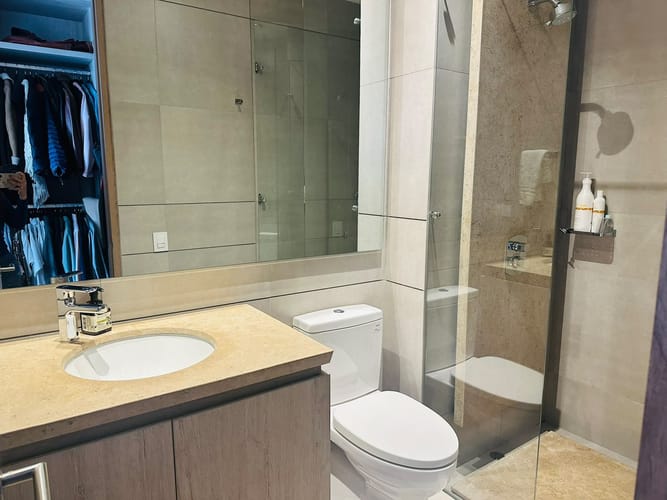 Apartamento de 3 alcobas en venta en Los Rosales, Bogotá, 120 m² · foto 6 de 24