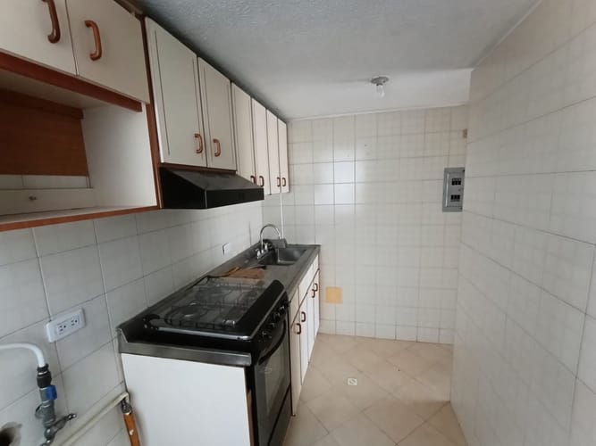 Apartamento de 3 alcobas en venta en Quinta Paredes, Bogotá, 76 m² · foto 9 de 24