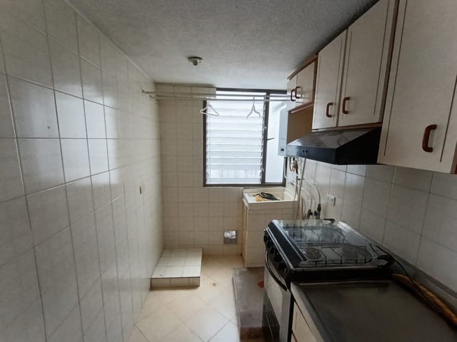 Apartamento de 3 alcobas en venta en Quinta Paredes, Bogotá, 76 m² · foto 8 de 24