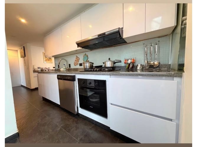 Apartamento de 3 alcobas en venta en Chico Norte, Bogotá, 152 m² · foto 3 de 10
