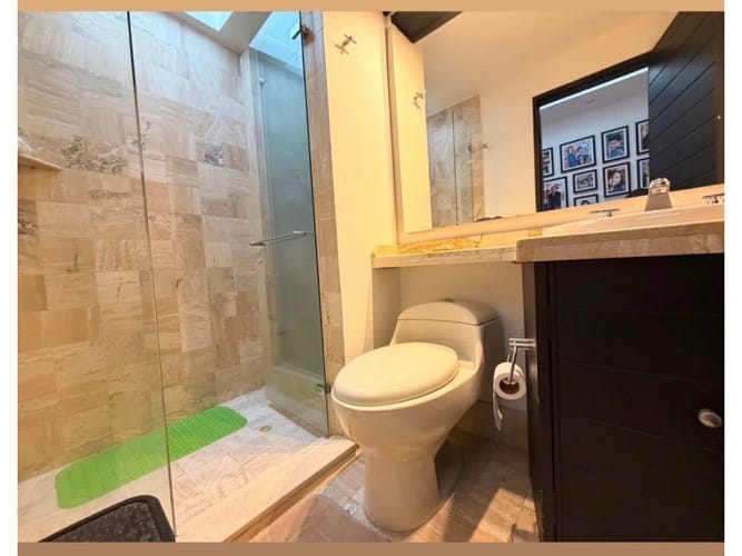Apartamento de 3 alcobas en venta en Chico Norte, Bogotá, 152 m² · foto 9 de 10