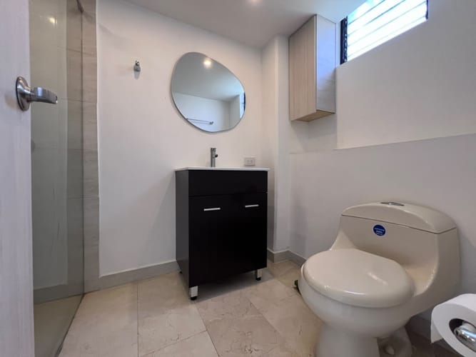 Apartamento de 2 alcobas en arriendo en El Poblado, Medellín, 95 m² · foto 13 de 13