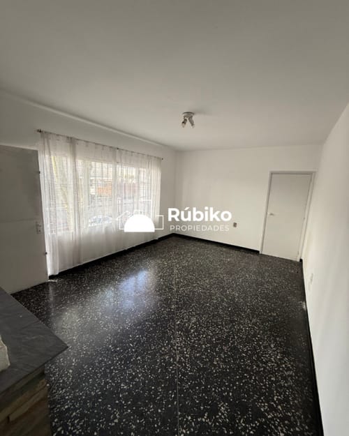 Apartamendo de Dos Dormitorios, Estufa a leña y Terraza con Parrillero. · Foto 4