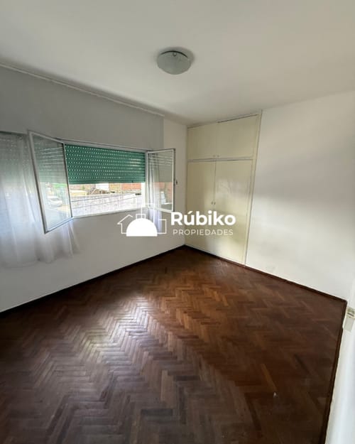 Apartamendo de Dos Dormitorios, Estufa a leña y Terraza con Parrillero. · Foto 6