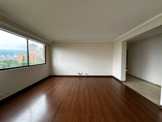 Apartamento de 3 alcobas en arriendo en Las Lomas, Medellín, 200 m² · foto 4 de 21