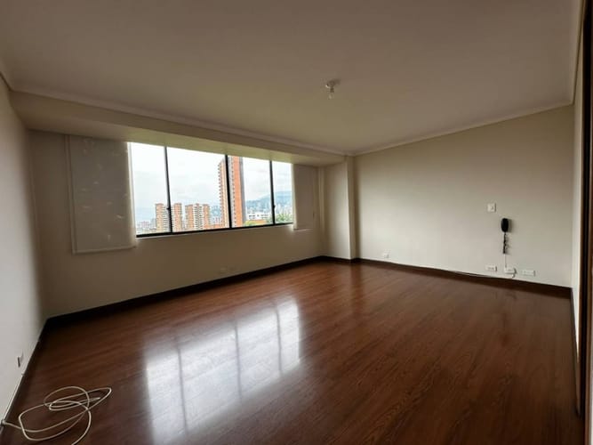 Apartamento de 3 alcobas en arriendo en Las Lomas, Medellín, 200 m² · foto 18 de 21