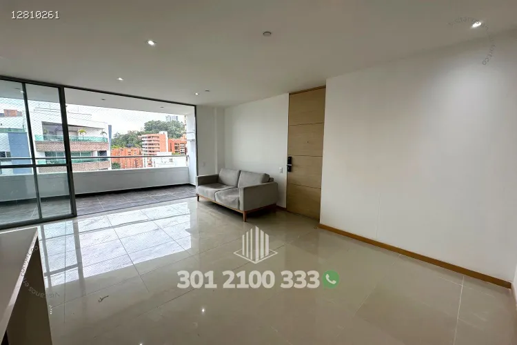 Apartamento de 3 alcobas en arriendo en Castropol, Medellín, 111 m² · foto 3 de 24