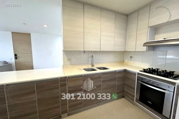 Apartamento de 3 alcobas en arriendo en Castropol, Medellín, 111 m² · foto 6 de 24
