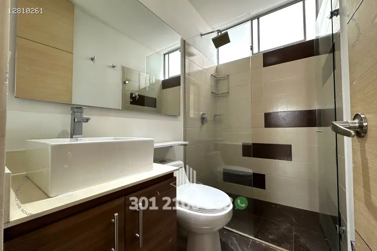 Apartamento de 3 alcobas en arriendo en Castropol, Medellín, 111 m² · foto 8 de 24