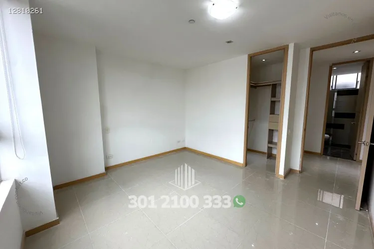 Apartamento de 3 alcobas en arriendo en Castropol, Medellín, 111 m² · foto 10 de 24