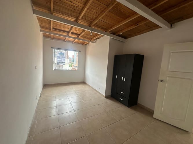 Apartamento de 1 alcoba en arriendo en Belén Rincón, Medellín, 40 m² · foto 2 de 6