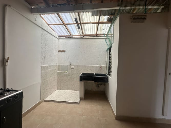 Apartamento de 1 alcoba en arriendo en Belén Rincón, Medellín, 40 m² · foto 5 de 6