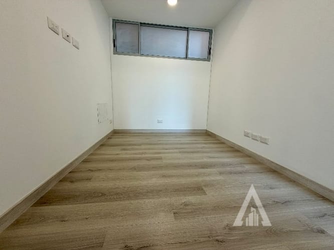 Apartamento de 3 alcobas en arriendo en Ciudad Del Río, Medellín, 100 m² · foto 3 de 16