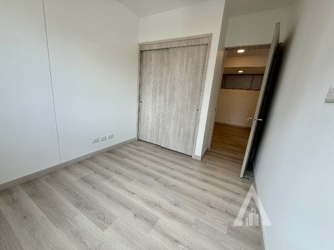 Apartamento de 3 alcobas en arriendo en Ciudad Del Río, Medellín, 100 m² · foto 6 de 16