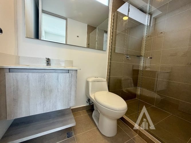 Apartamento de 3 alcobas en arriendo en Ciudad Del Río, Medellín, 100 m² · foto 11 de 16