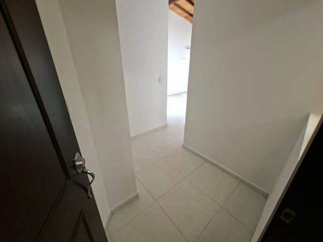 Apartamento de 2 alcobas en arriendo en Villabel, Floridablanca, 50 m² · foto 3 de 13
