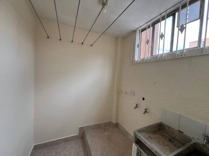 Apartamento de 3 alcobas en arriendo en Bolivia, Bogotá, 70 m² · foto 5 de 12