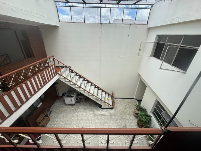 Casa de 7 alcobas en venta en Engativá, Bogotá, 334 m² · foto 6 de 17