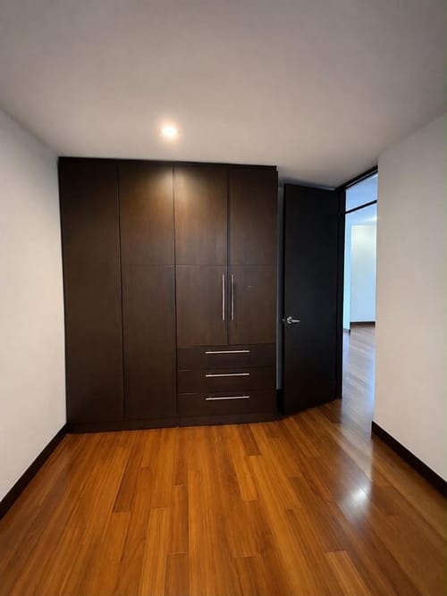 Apartamento de 2 alcobas en arriendo en Santa Barbara, Bogotá, 68 m² · foto 4 de 11