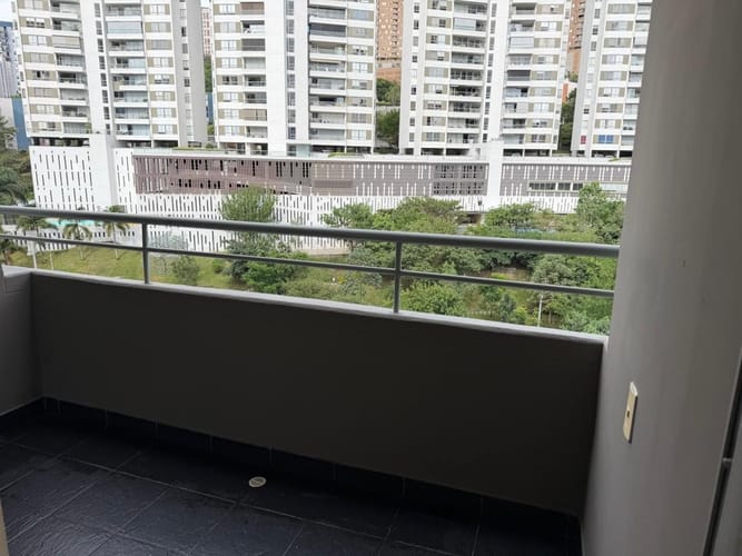 Apartamento de 2 alcobas en arriendo en Loma Del Indio, Medellín, 76 m² · foto 12 de 12