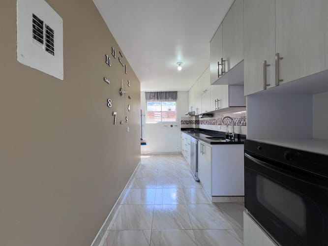 Apartamento de 3 alcobas en arriendo en El Poblado, Medellín, 106 m² · foto 4 de 14