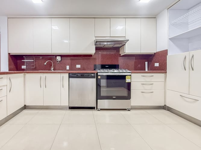 Apartamento de 3 alcobas en venta en Chicó Reservado, Bogotá, 236 m² · foto 7 de 16