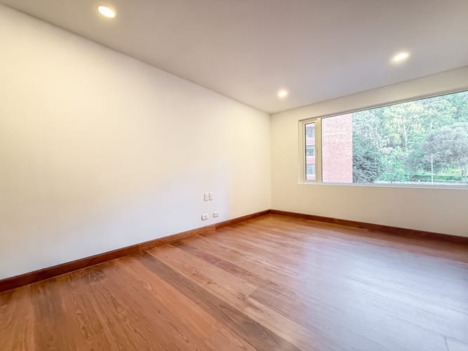Apartamento de 3 alcobas en venta en Chicó Reservado, Bogotá, 236 m² · foto 13 de 16