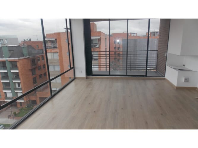 Apartamento de 3 alcobas en venta en Santa Barbara, Bogotá, 108 m² · foto 3 de 12