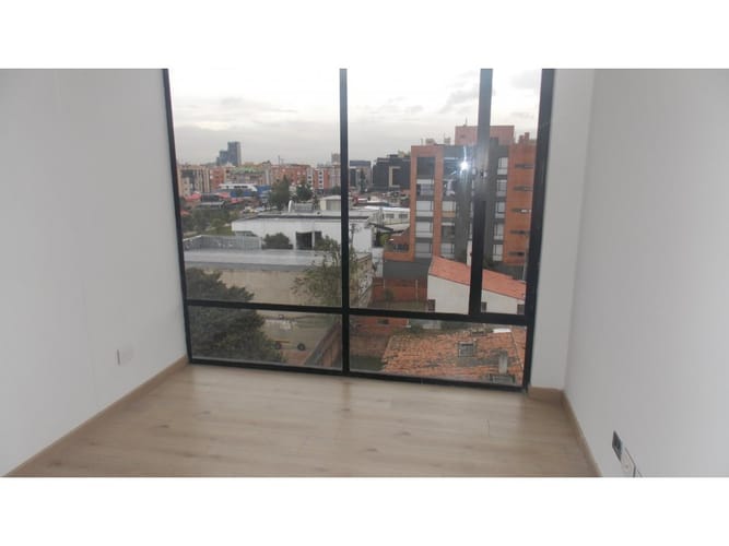 Apartamento de 3 alcobas en venta en Santa Barbara, Bogotá, 108 m² · foto 5 de 12